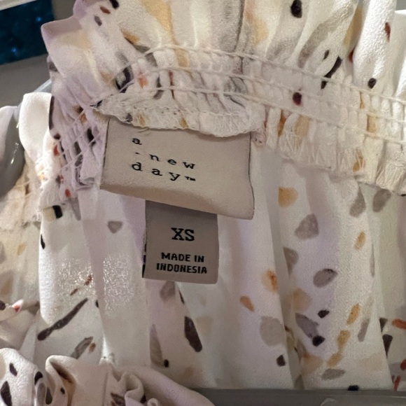 NEW Work Blouse NEVER WORN - Picture 2 of 6